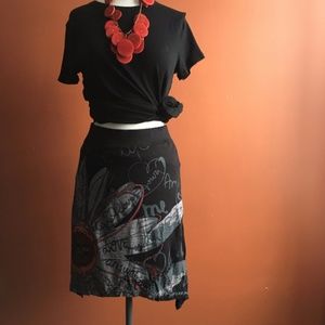 DESIGUAL Black Daisy Skirt Size M